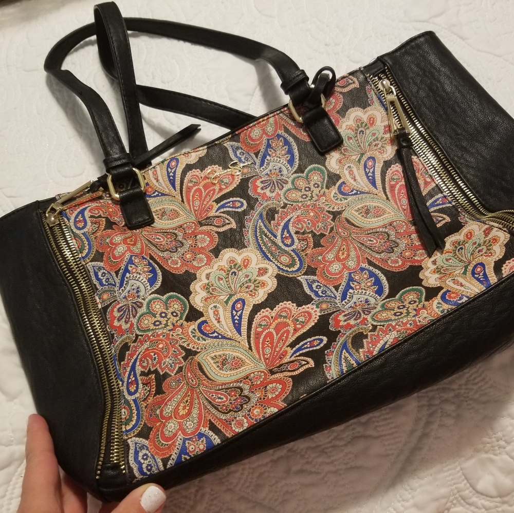 Jessica Simpson tote